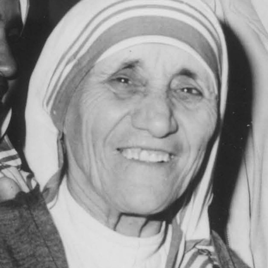 Kay_Kelly_of_Liverpool_&_Mother_Teresa_in_1980_(cropped)